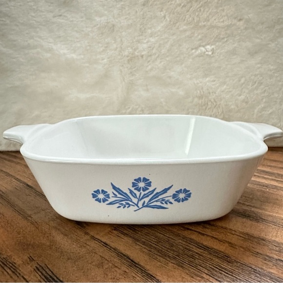 Vintage 1970s CorningWare Blue Cornflower 1 3/4 Cup Square Casserole Dish No Lid - Picture 3 of 8